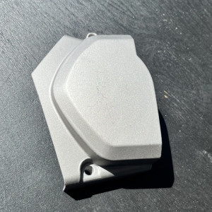 CRF0249 Крышка привода цепи (CRF)