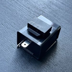 Y0139 Реле поворотов (164FML)