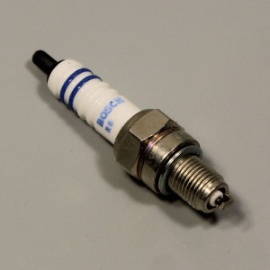 DD111018 Свеча зажигания
