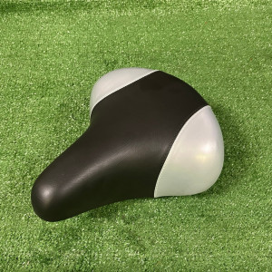 Х46012 Седло HBAZ-0801A Novatrack комфортное, черно-серое