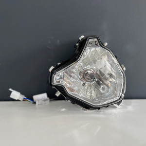 PAN4028 Фара передняя (RC300-GY8X 2023)