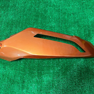 RAN3082 Облицовка бензобака верхняя левая